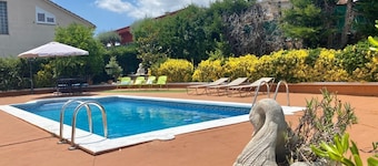 Club Villamar - Spacieuse villa indépendante authentique avec piscine privée, grand jardin et vue...