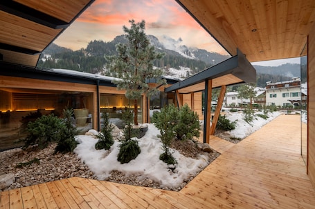 Sauna, hot tub, steam room. Hotel Majon Miramonti