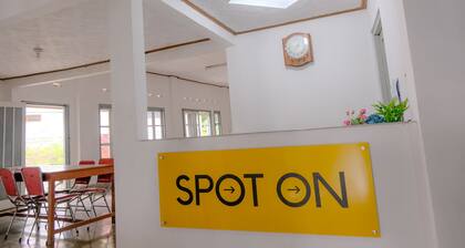 OYO Life 2638 Hotel Raya