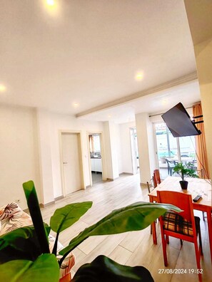 Interior - Family Choice with Pool View (Seixal)