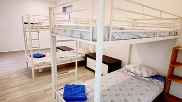 2 bedrooms, WiFi, bed sheets