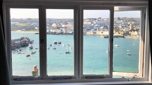 Unclassified image, 5 of 38, button - Porthgwel; A Cottage With Truly Breathtaking Views (St Ives)