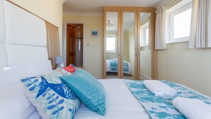 Apartamento (2 Bedrooms) | 2 quartos, ferros/tábuas de passar roupa, Wi-Fi, roupa de cama