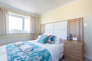 Apartment (2 Bedrooms) | 2 Schlafzimmer, Bügeleisen/Bügelbrett, WLAN, Bettwäsche