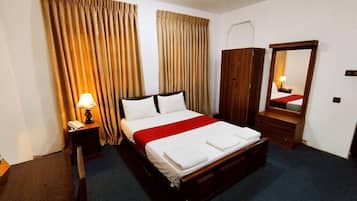 Deluxe tweepersoonskamer | Luxe beddengoed, een minibar, een strijkplank/strijkijzer, gratis wifi