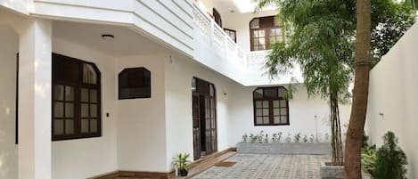 Fachada da propriedade