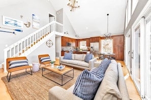 House, Multiple Beds (Blarney Bay) | Living area | 40-inch TV with cable channels, Netflix, streaming services - Blarney Bay (Mooresville)
