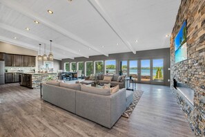 House, Multiple Beds, Lake View (Lake Norman Breakaway) | Living area | 45-inch flat-screen TV with cable channels, TV, Netflix - Lake Norman Breakaway (Mooresville)