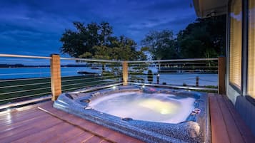 Casa, varias camas, vista al lago (Lake Norman Breakaway) | Áreas de la propiedad