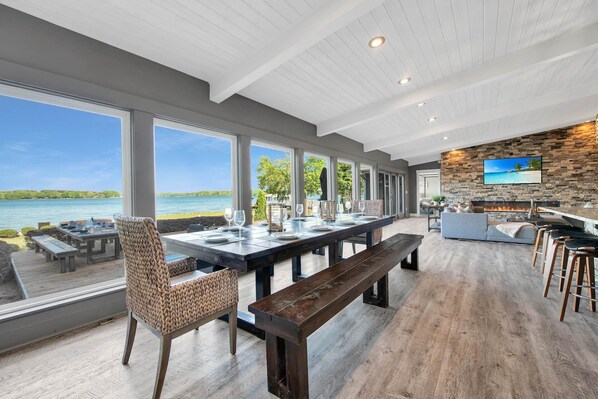 House, Multiple Beds, Lake View (Lake Norman Breakaway) | Dining - Lake Norman Breakaway (Mooresville)