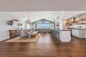 House, Multiple Beds (Points End) | Dining - Points End (Mooresville)