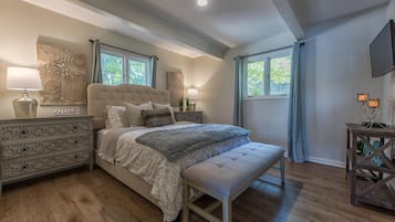 House, Multiple Beds (No Wake Zone) | 4 bedrooms, individually decorated, individually furnished, desk
