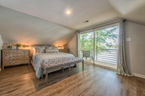 House, Multiple Beds (No Wake Zone)