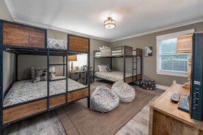 House, Multiple Beds (Lake Norman Playaway) | 4 bedrooms, individually decorated, individually furnished, desk