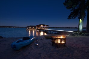 المنطقة المحيطة بالمنشأة