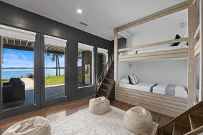 House, Multiple Beds (Lake Norman Getaway)