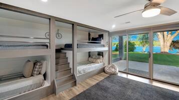 House, Multiple Beds (Southern Sunrise) | View from property