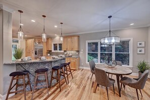 House, Multiple Beds (Hidden Harbor) | Private kitchen | Stovetop, coffee/tea maker, toaster, highchair - Hidden Harbor (Mooresville)