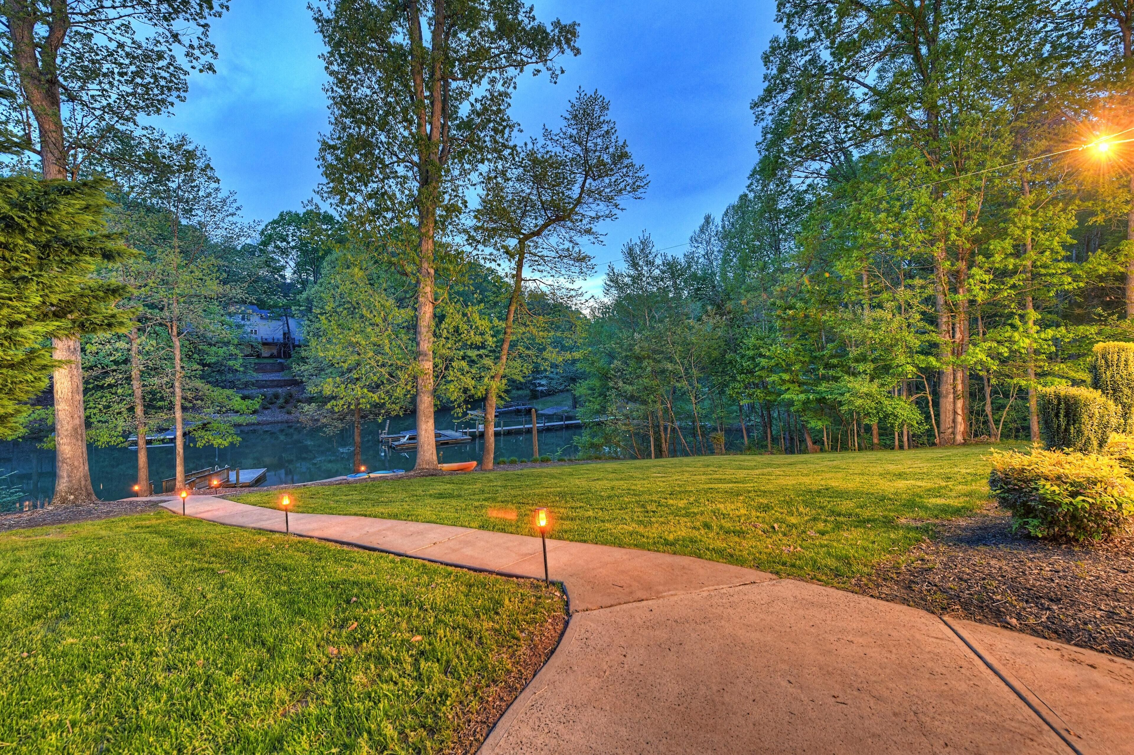 House, Multiple Beds (Hidden Harbor) | Property grounds