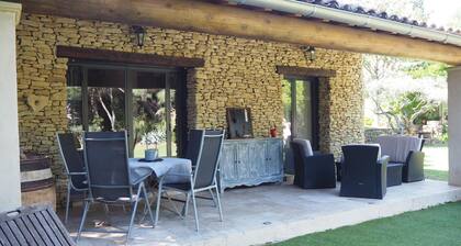 Stone House near Châteauneuf-du-Pape Vineyards