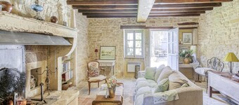 Farmhouse in Talon with Scenic Views