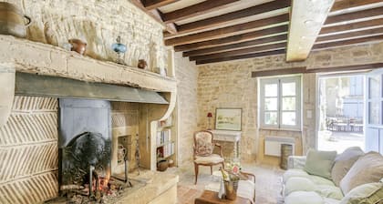 Farmhouse in Talon with Scenic Views