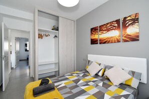 2 dormitorios, tabla de planchar con plancha, wifi y ropa de cama