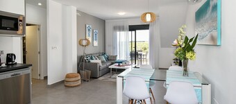 Apartamento moderno con solarium.