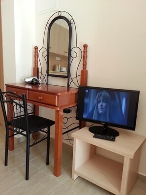 بديكورات فريدة لكل غرفة وطراز فريد لكل وحدة ومكواة/لوح كي