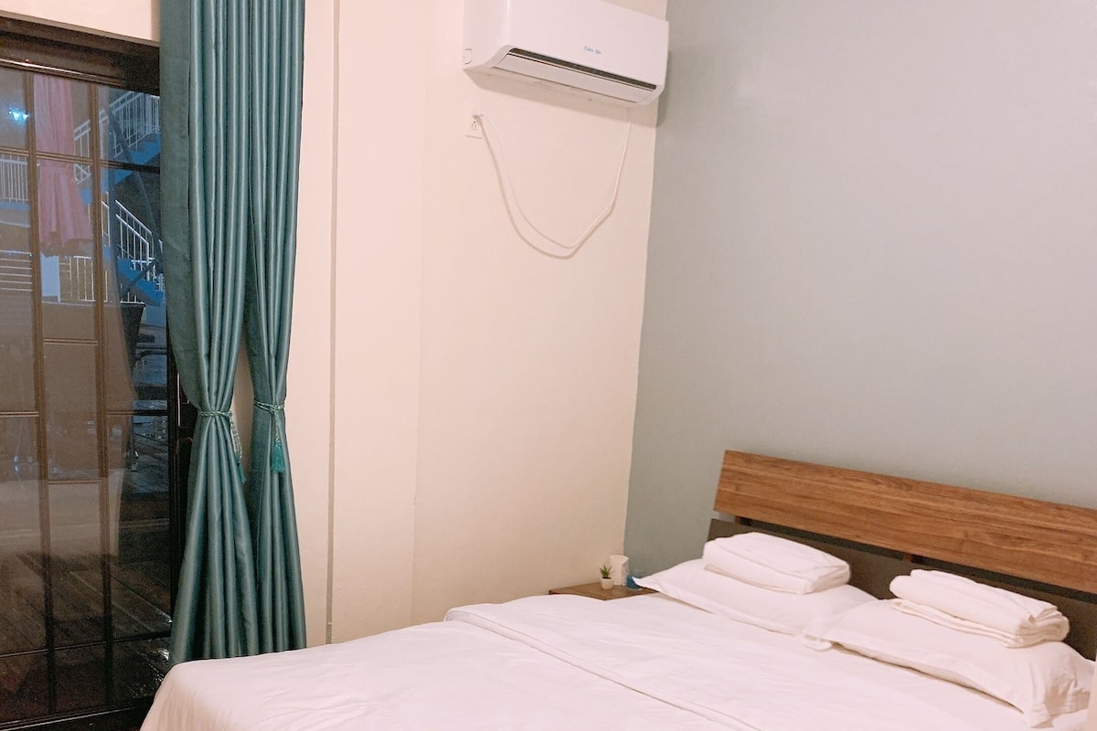 Zimmer, 6 Schlafzimmer | 6 Schlafzimmer, Schreibtisch, kostenloses WLAN
