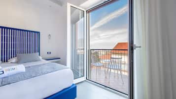 Camera Blu | Hypo-allergenic bedding, minibar, in-room safe, desk