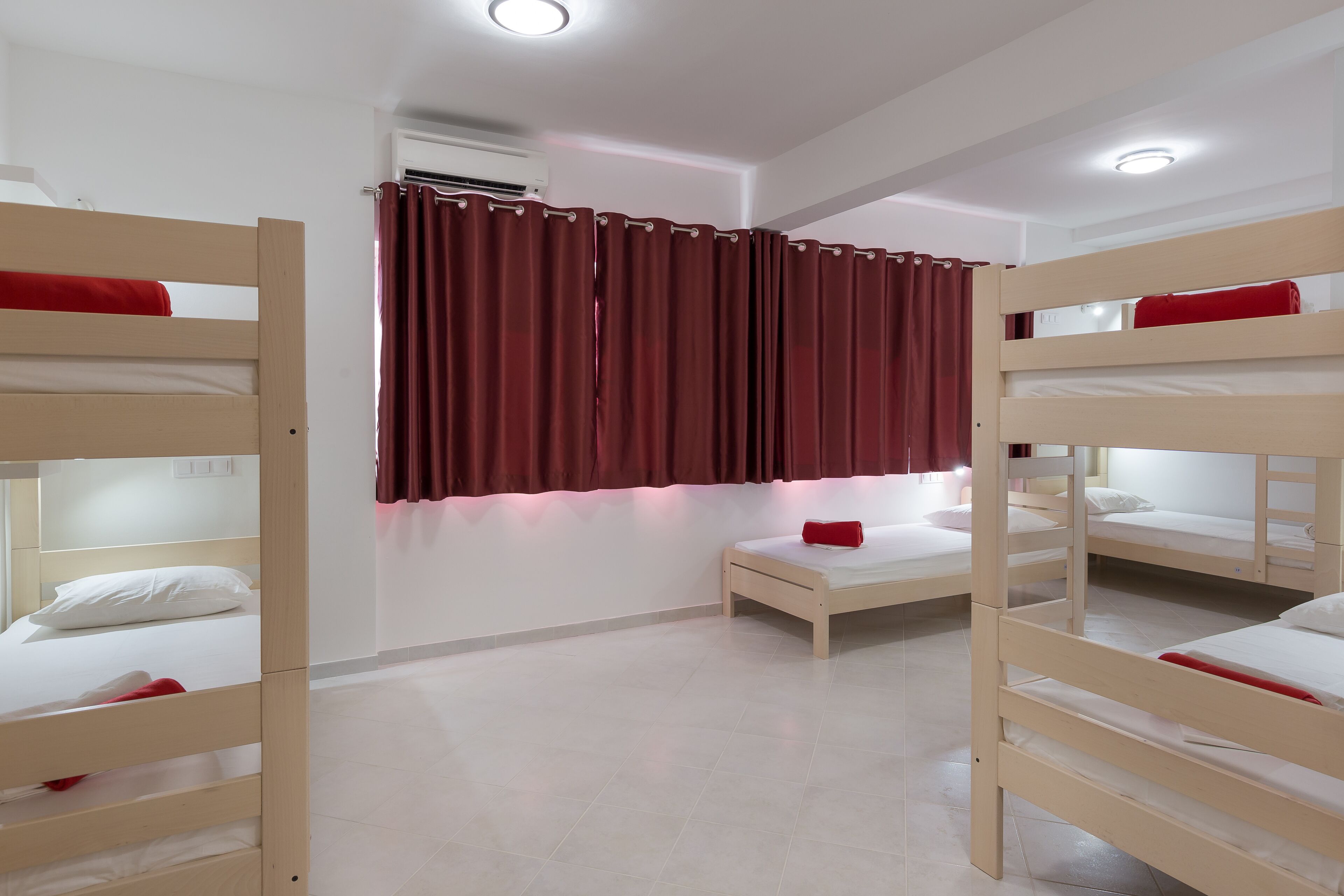 Shared Dormitory, Mixed Dorm, Shared Bathroom (7 beds) | Blackout curtains, iron/ironing board, free WiFi, bed sheets