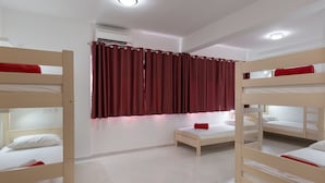 공용 도미토리, 남녀공용 도미토리, 공용 욕실 (7 beds)