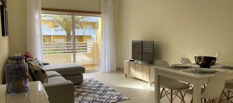 2 bedroom apartment with pool in Conceição and Cabanas de Tavira