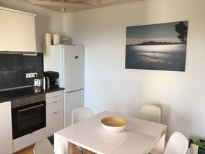 Kjøleskap, ovn og oppvaskmaskin