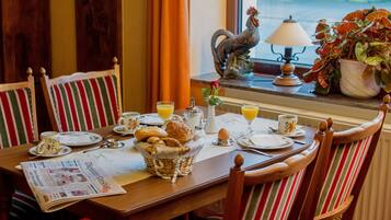 Daily buffet breakfast (EUR 9 per person)