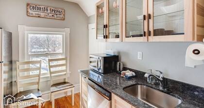 Tämä talo on 2 makuuhuonetta, 1 kylpyhuone, sijainti Colorado Springs, CO.