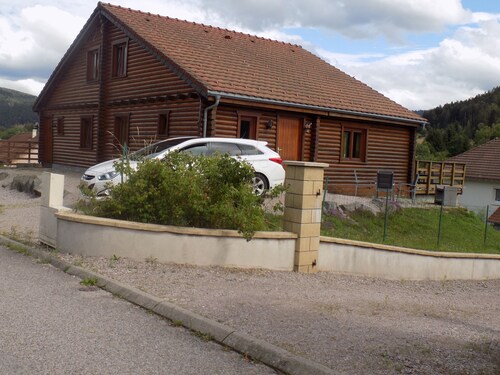 Chalet with games room for groups of 15 to 25 people