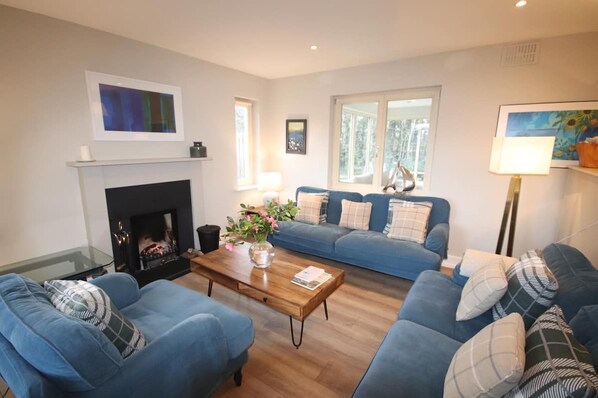 Cottage | Living area