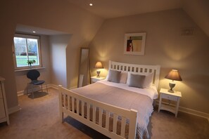 3 bedrooms, bed sheets