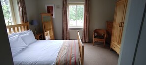 Cottage - Dunkerron Woods 4 Bedroom 4010 (Kenmare)