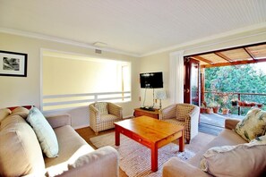 TV - ***The Little Nest*** (Sedgefield)