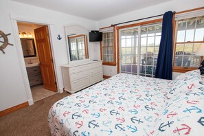 8 bedrooms, iron/ironing board, free WiFi, bed sheets