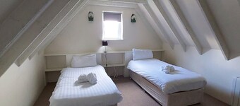 Corofin Lake Cottage No 3