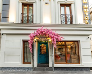 واجهة المنشأة