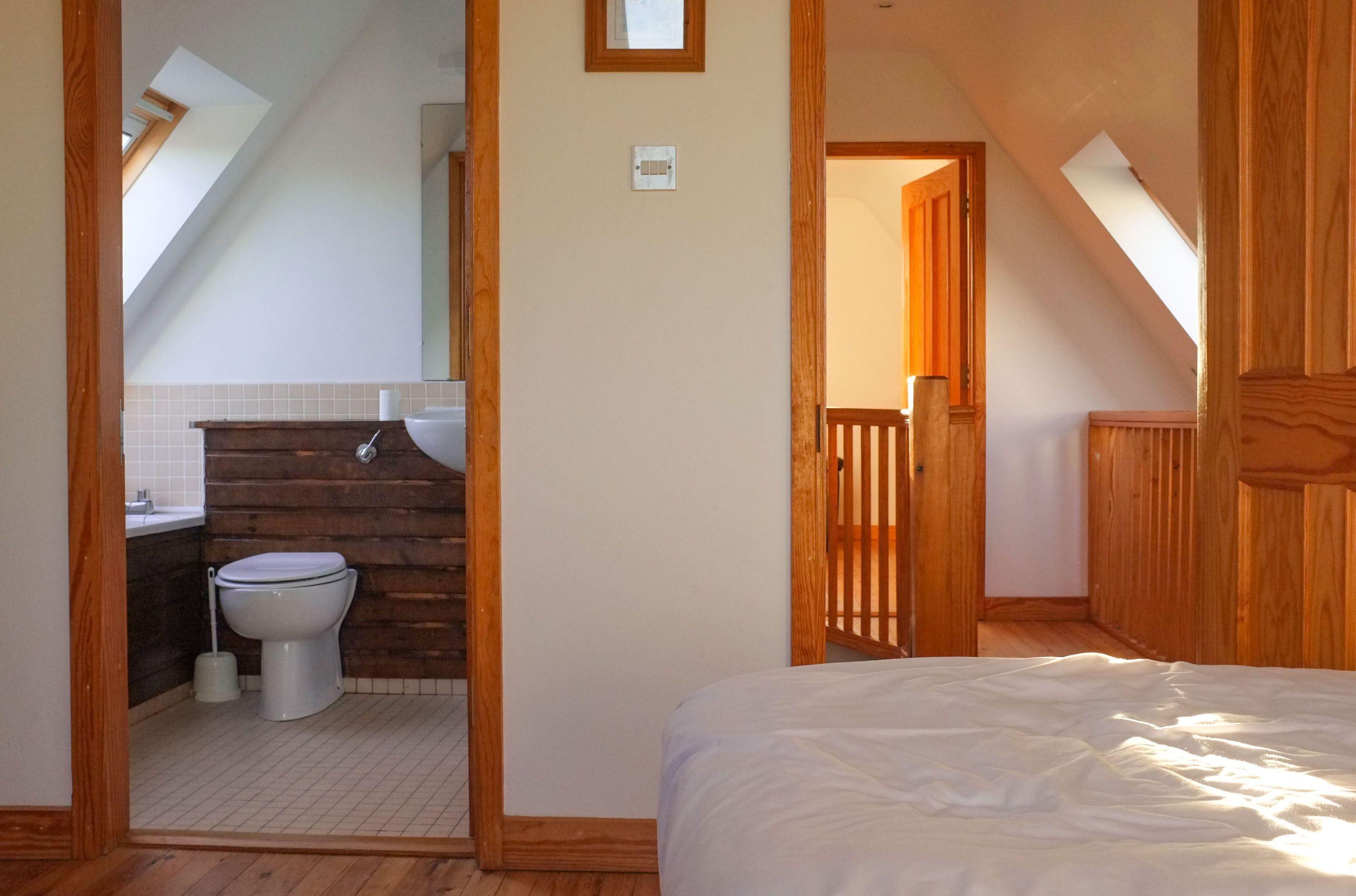 3 عدّة غرف نوم وملاءات أسرّة