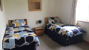 Cottage | 3 bedrooms, bed sheets