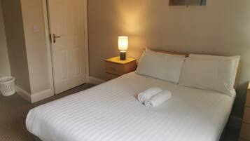 3 bedrooms, bed sheets