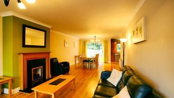 Cottage | Interior