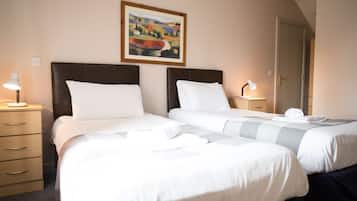 3 habitaciones y ropa de cama